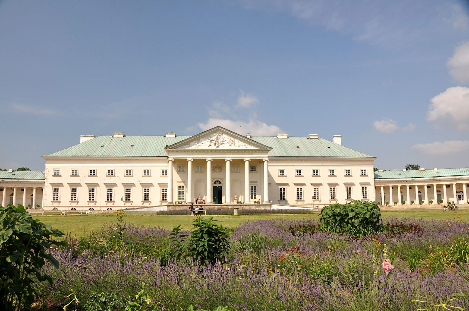 Zamek Kacina (Photo license: CC BY 2.0)